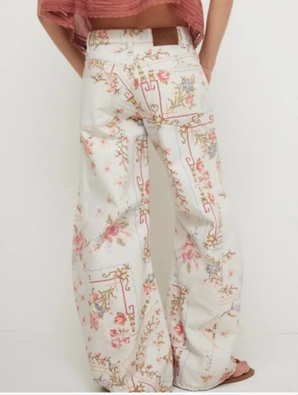 Embroidered Print EDEN Barrel Jean